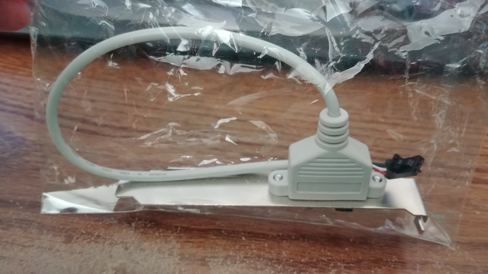 RCA ADAPTER FOR A VIDEO CARD BACK PANEL NEW STILL IN PLASTIC FOR PC