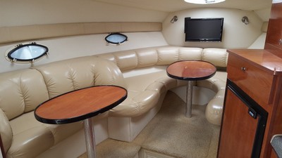 2006 LARSON Cabrio Mid Cabin