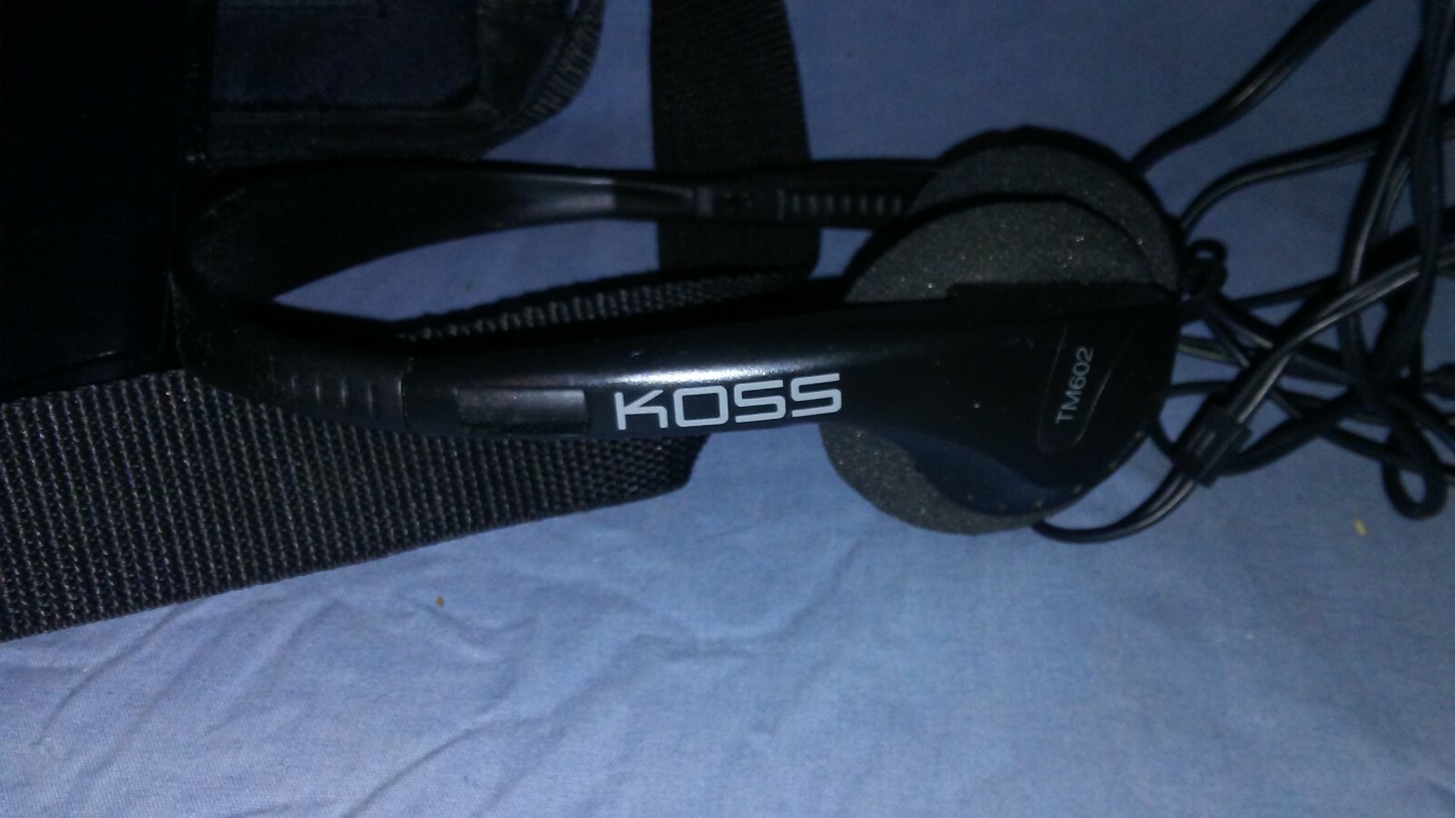 Vintage SONY Discman Compact Disk Player Portable CD Player Walkman (WORKING)