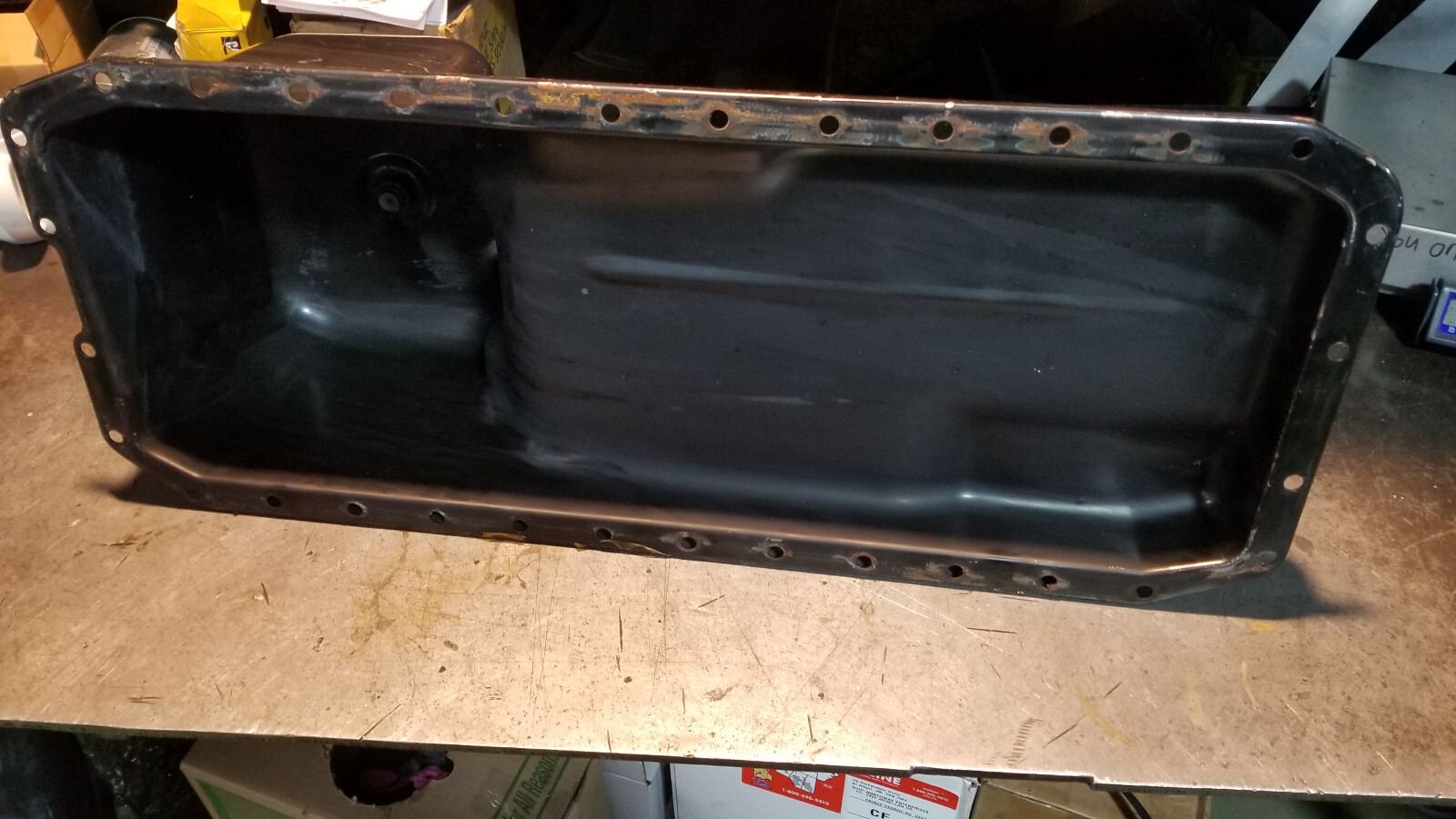 CUMMINS OIL PAN 3949769 - Picture 4 of 8