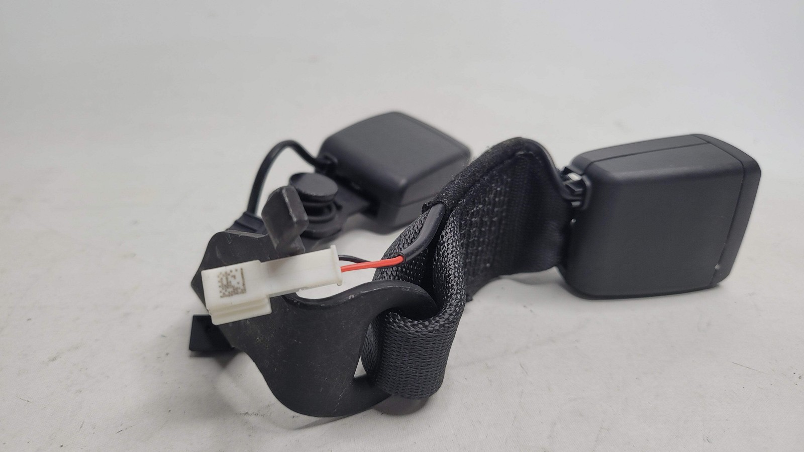 0 Bmw M3 G80 G81 Middle belt buckle (rear) 7442030 image 3