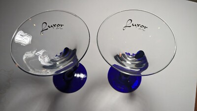 2 LUXOR PIRAMID Casino LAS VEGAS BLUE Curved Stem Martini Glasses NOS 10 oz 1999