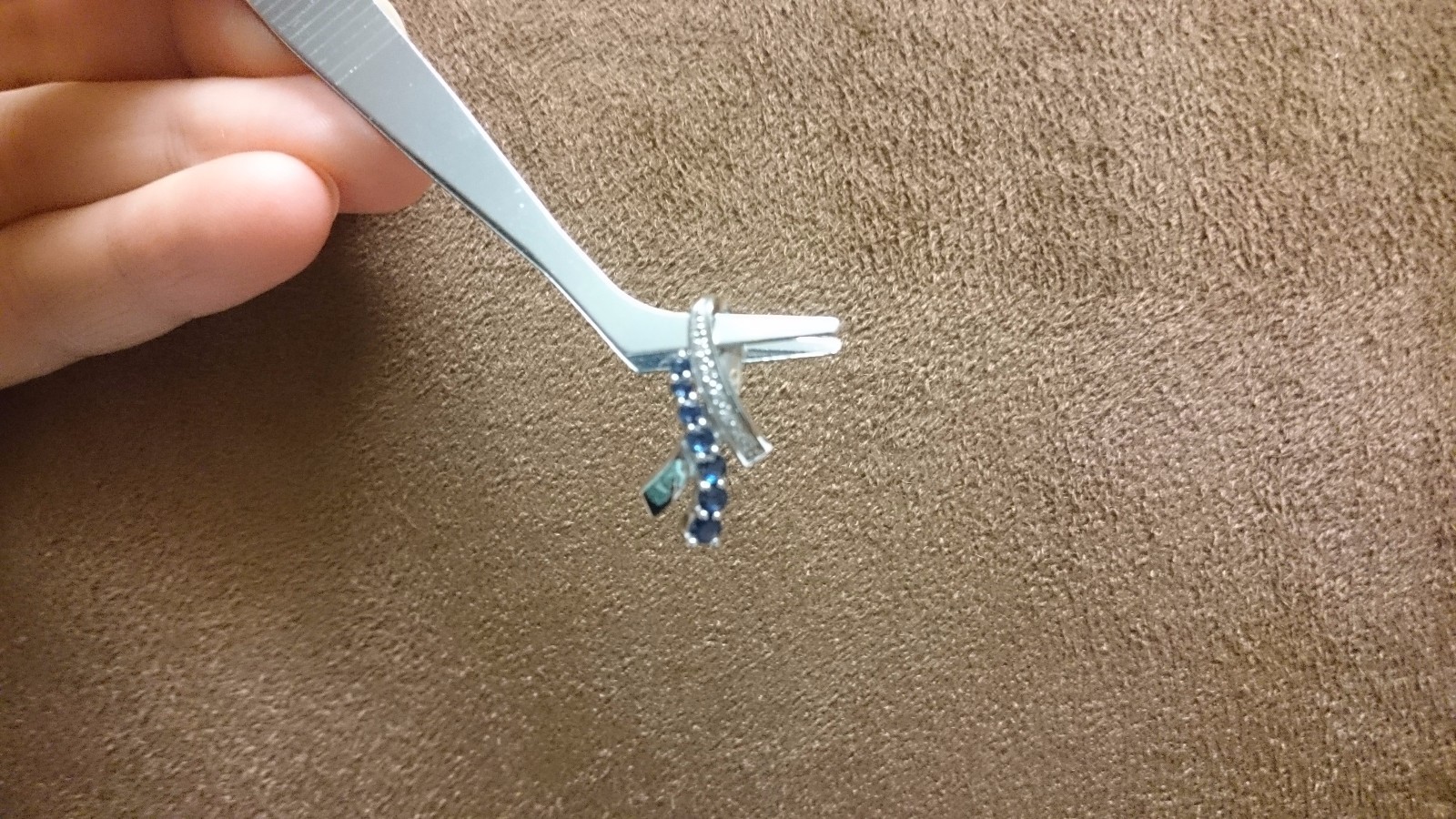 14KT WG 0.61CTW ROUND SAPPHIRE 0.03CTW DIAMOND PENDANT SLIDE