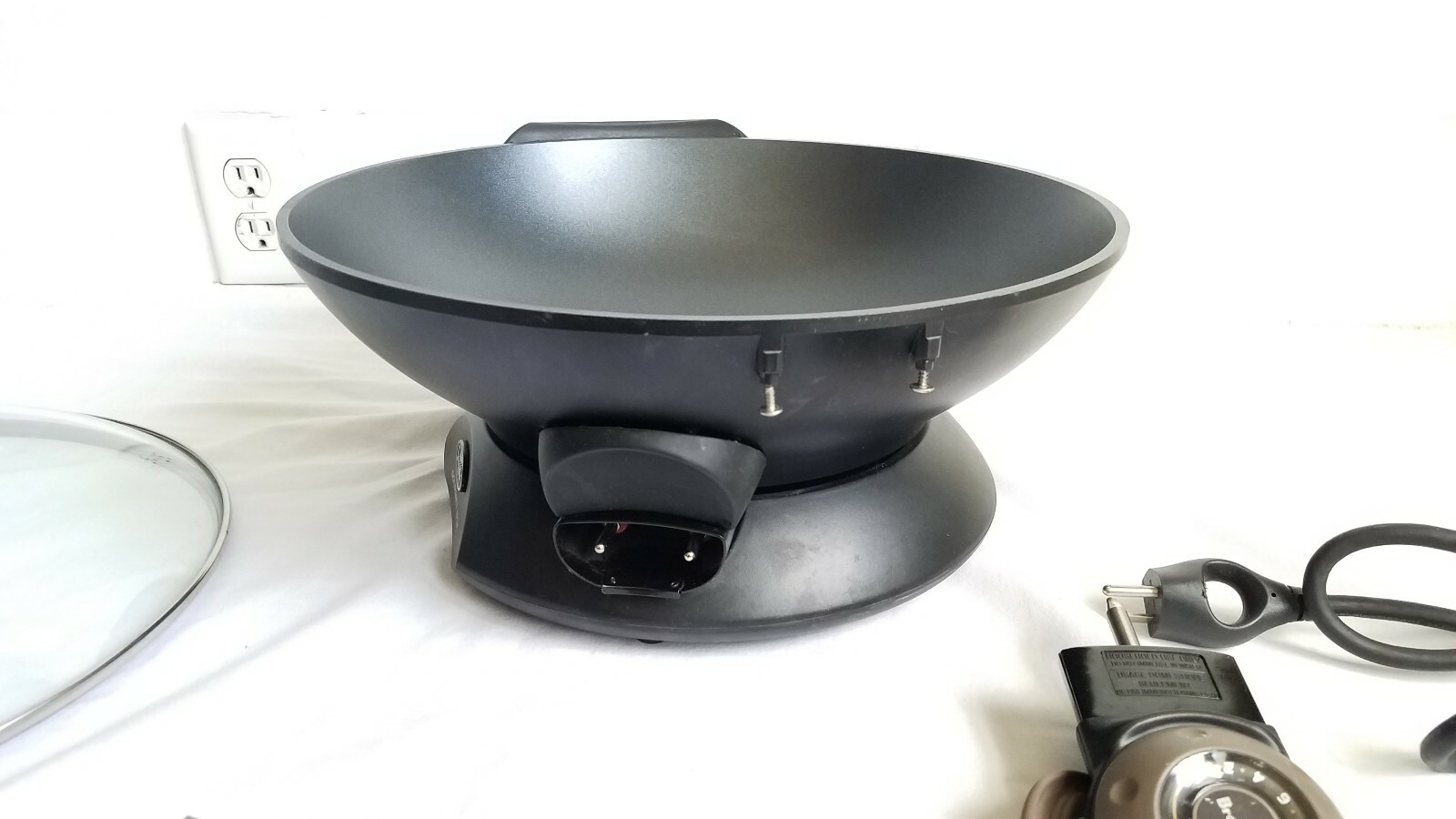 Breville Gourmet Wok EW30XL Electric Non Stick Quantanium Surface