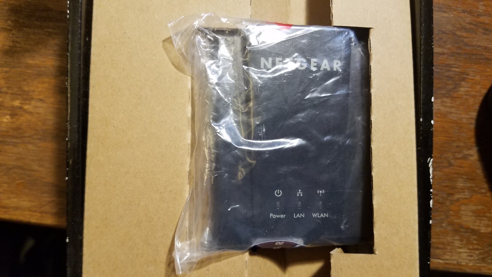Netgear Universal WiFi Adapter for Smart TV & Blu-ray WNCE2001.  New, OPEN Box.