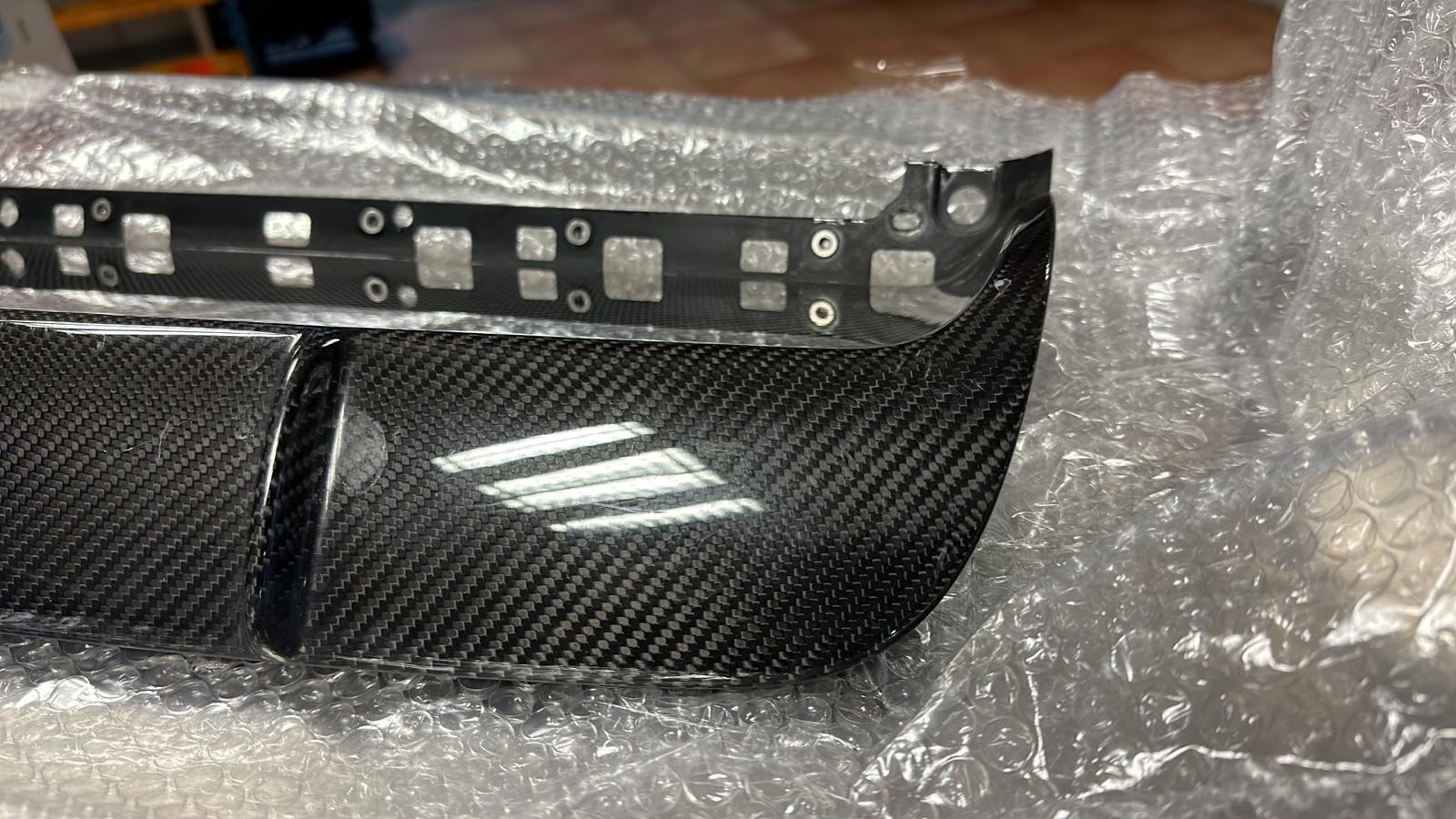 Porsche Cayenne 9Y0 OEM Carbon Rear Diffuser 9Y0807834 Genuine NEW (Bumper)