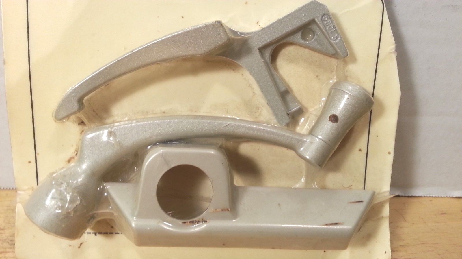 Pella - Casement Window Hardware - Left Hand - Latch - Crank Handle - Cover