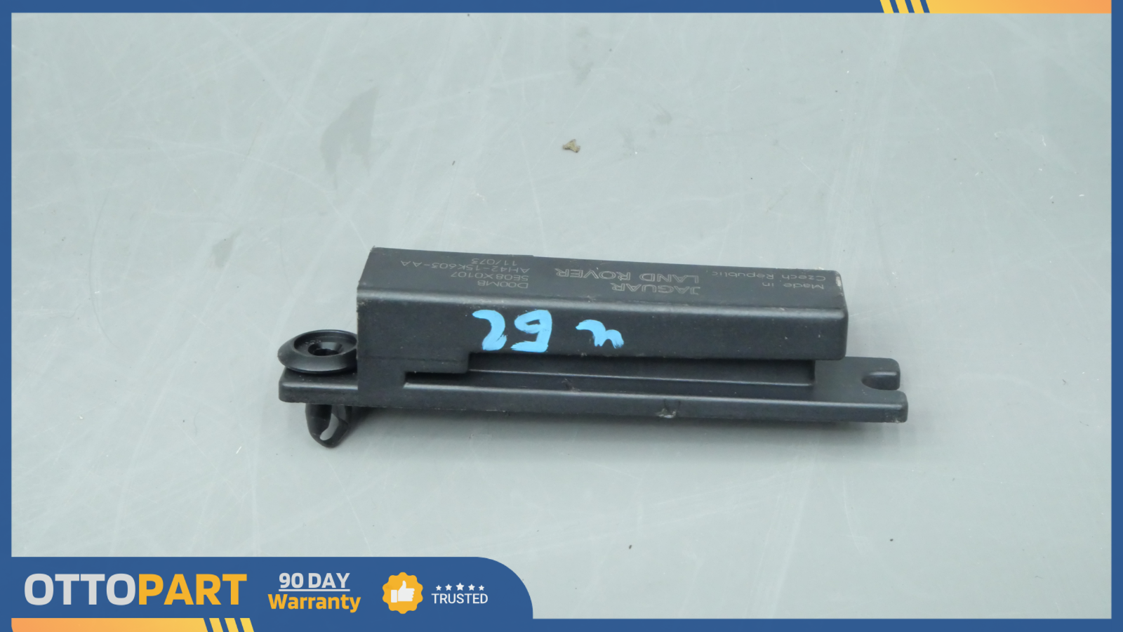 2010-2019 Jaguar XJ Keyless Entry Antenna Control Module OEM AH42-15K603-AA