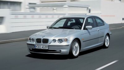 Der E46 Compact wurde in seinen Dimensionen zwar größer. Den Platzverhältnissen im Innenraum kam das jedoch kaum zu Gute