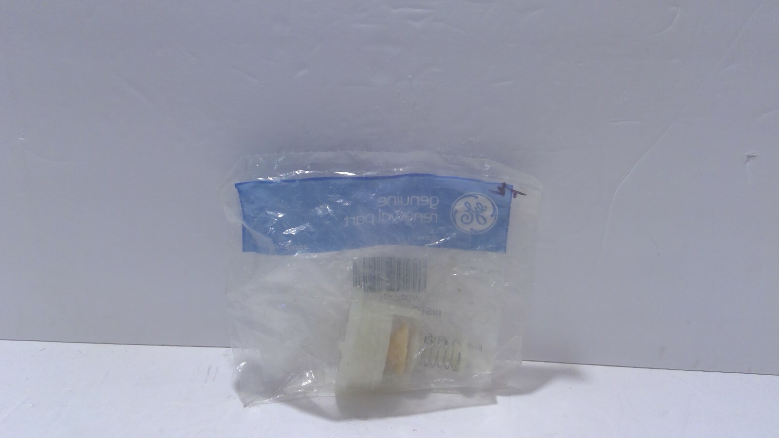 New OEM GE Hotpoint Dishwasher Piston & Nut WD24X10018