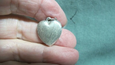 Vintage Sterling Silver Heart Shape  Charm Pendanr