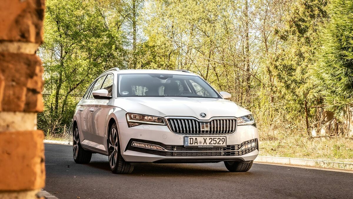 Skoda Superb Combi Iii 2019 Im Test Mobile De