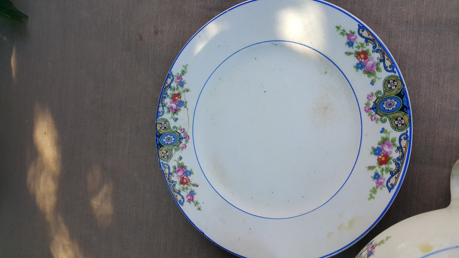 ANTIQUE Thompson Aladdin Plate and Dish with Lid