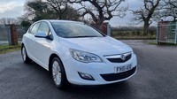 2011 Vauxhall Astra 1.4i 16V Excite 5dr HATCHBACK Petrol Manual