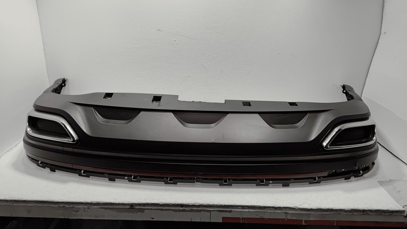 Used 2021-2025 Volkswagen Atlas SE Sel Rear Bumper Lower Cover Damaged OEM