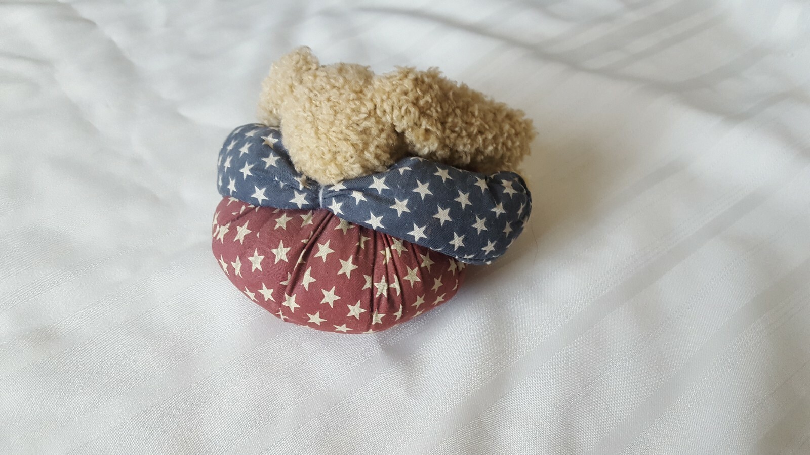 AMERICAN FLAG BUNNY DECOR