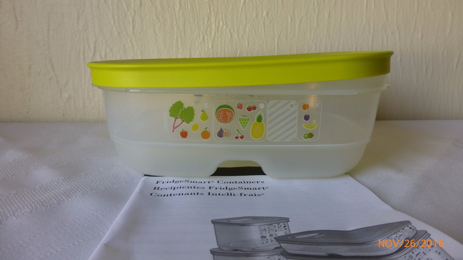 New Tupperware Fridge Smart Container with Fresh Chart Pattern .8 L Yellow Seal