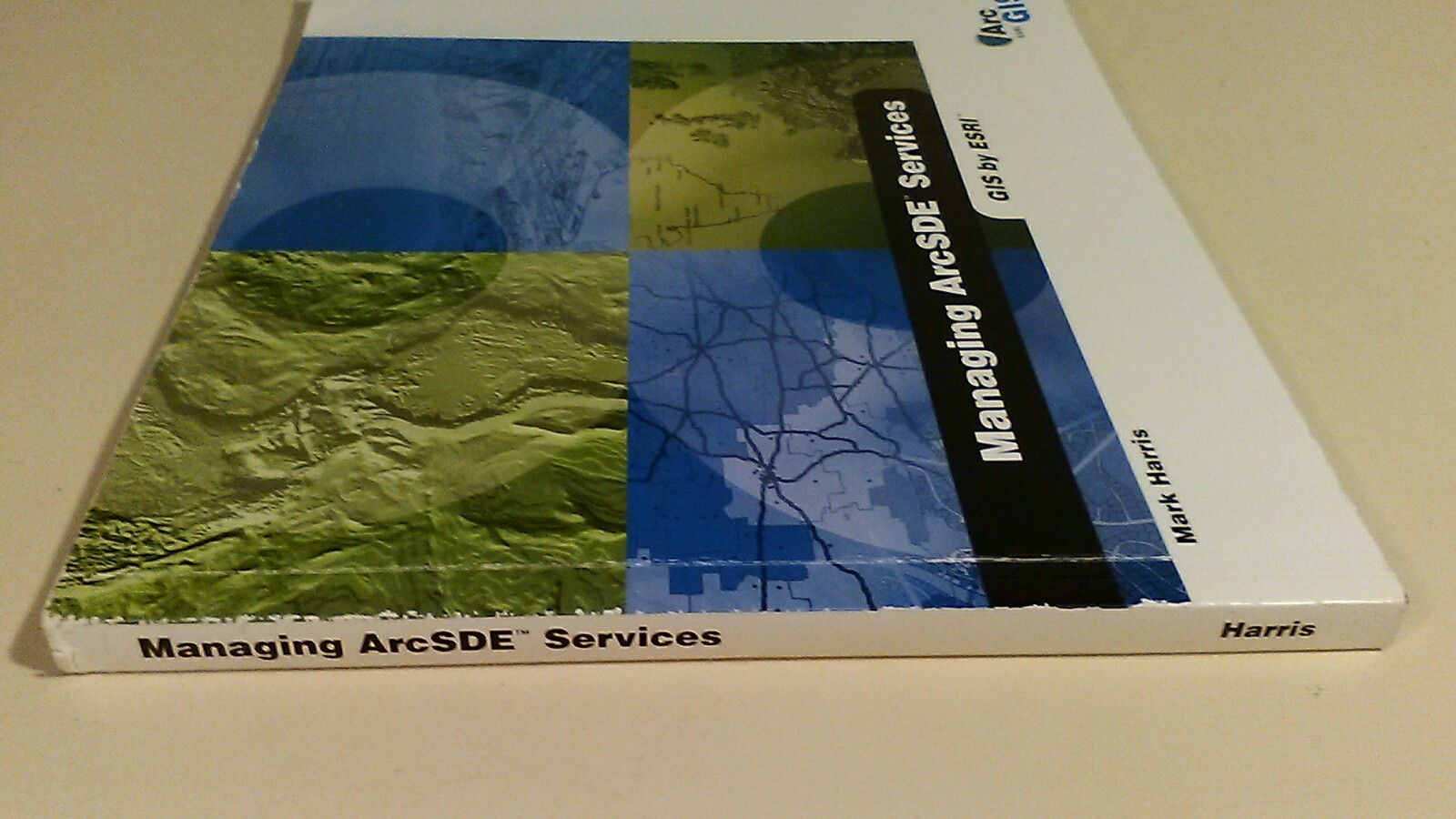 ArcGIS 8 Managing ArcSDE Services