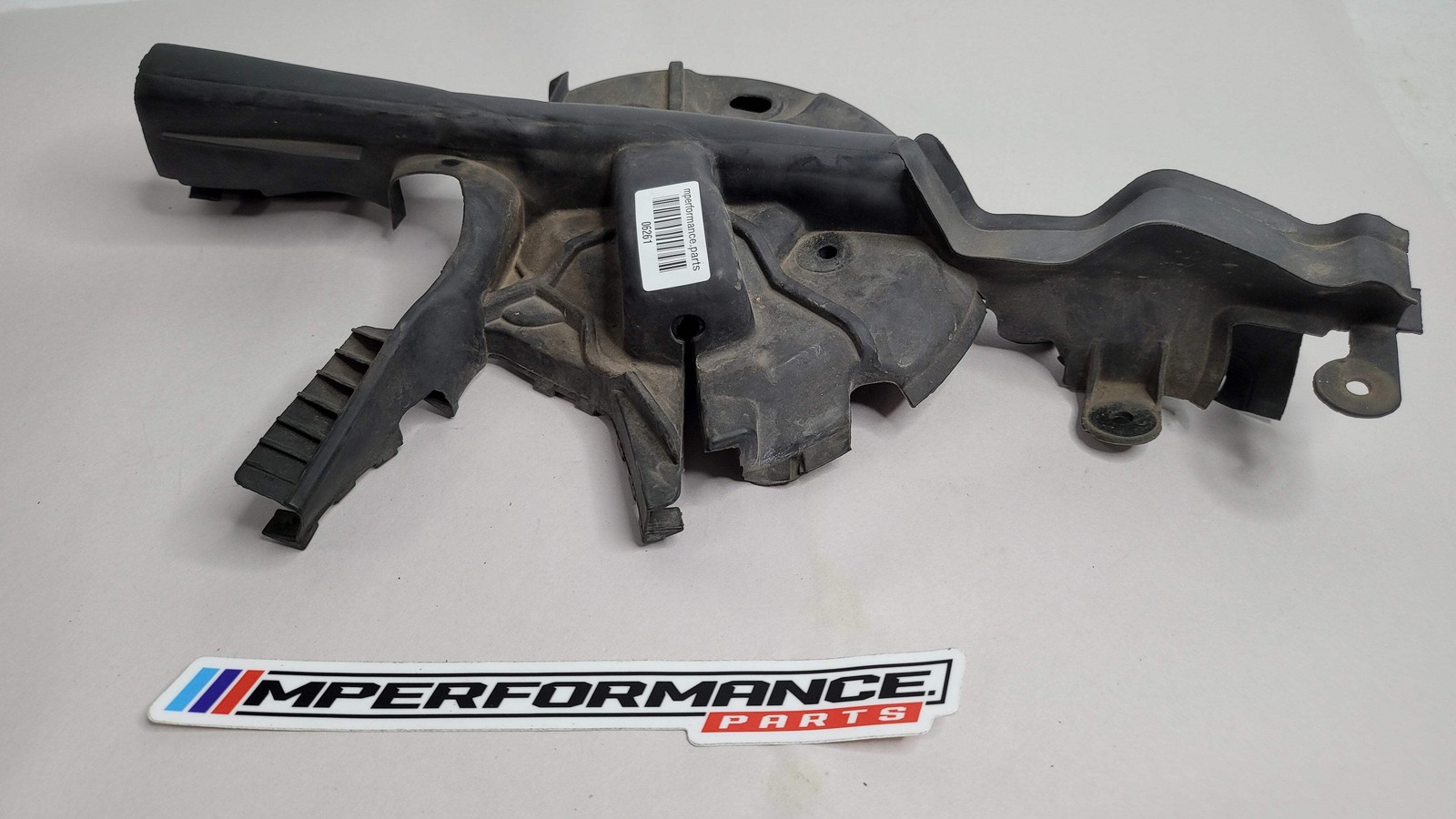 0 Bmw M3 F80 2018 Front Suspension Strut Shock Seal Cover RHS 8066662 image 6