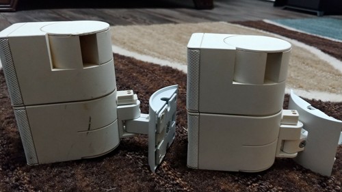 Bose jewel cube speakers white