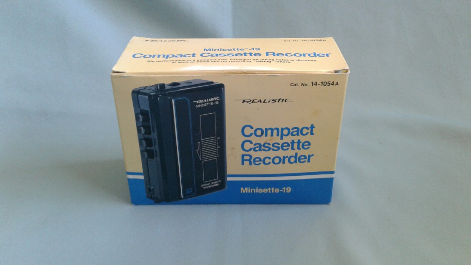Realistic Compact Cassette Tape Recorder Minisette-19 CAT. NO. 14, Original box