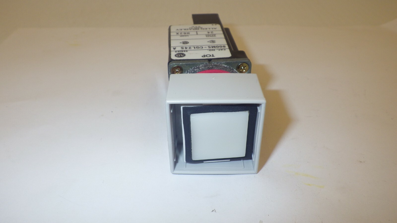 ALLEN BRADLEY 800MS-CQL24CS  PILOT LIGHT 24 V AC/DC SQUARE CLEAR LED  SER A NIB