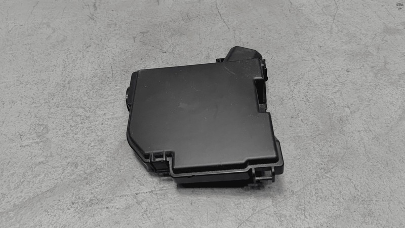Used 2019-2023 Nissan Altima 2.5L Engine Motor Fuse Box Upper Cover Lid OEM