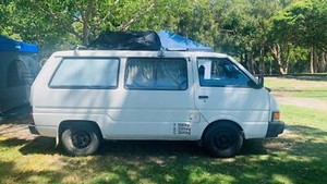 Nissan vanette 1988