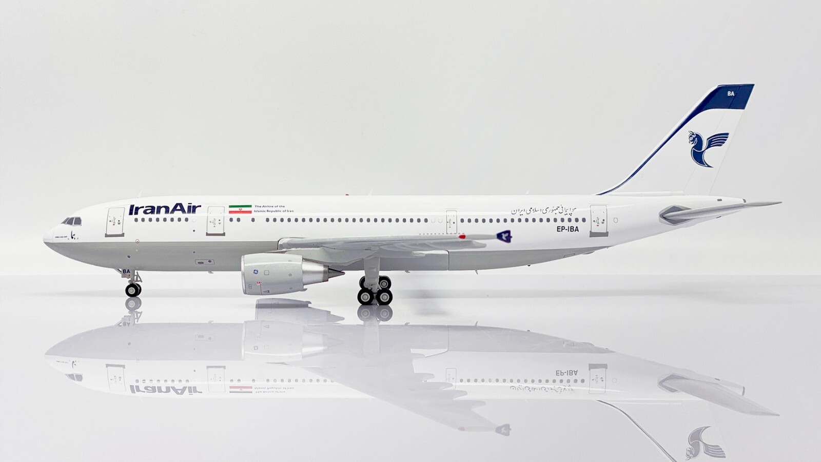 1/200 IranAir A300 航空機モデル (ヘルパ製) 人気アイテム 1/200 IranAir A300 航空機モデル (ヘルパ製