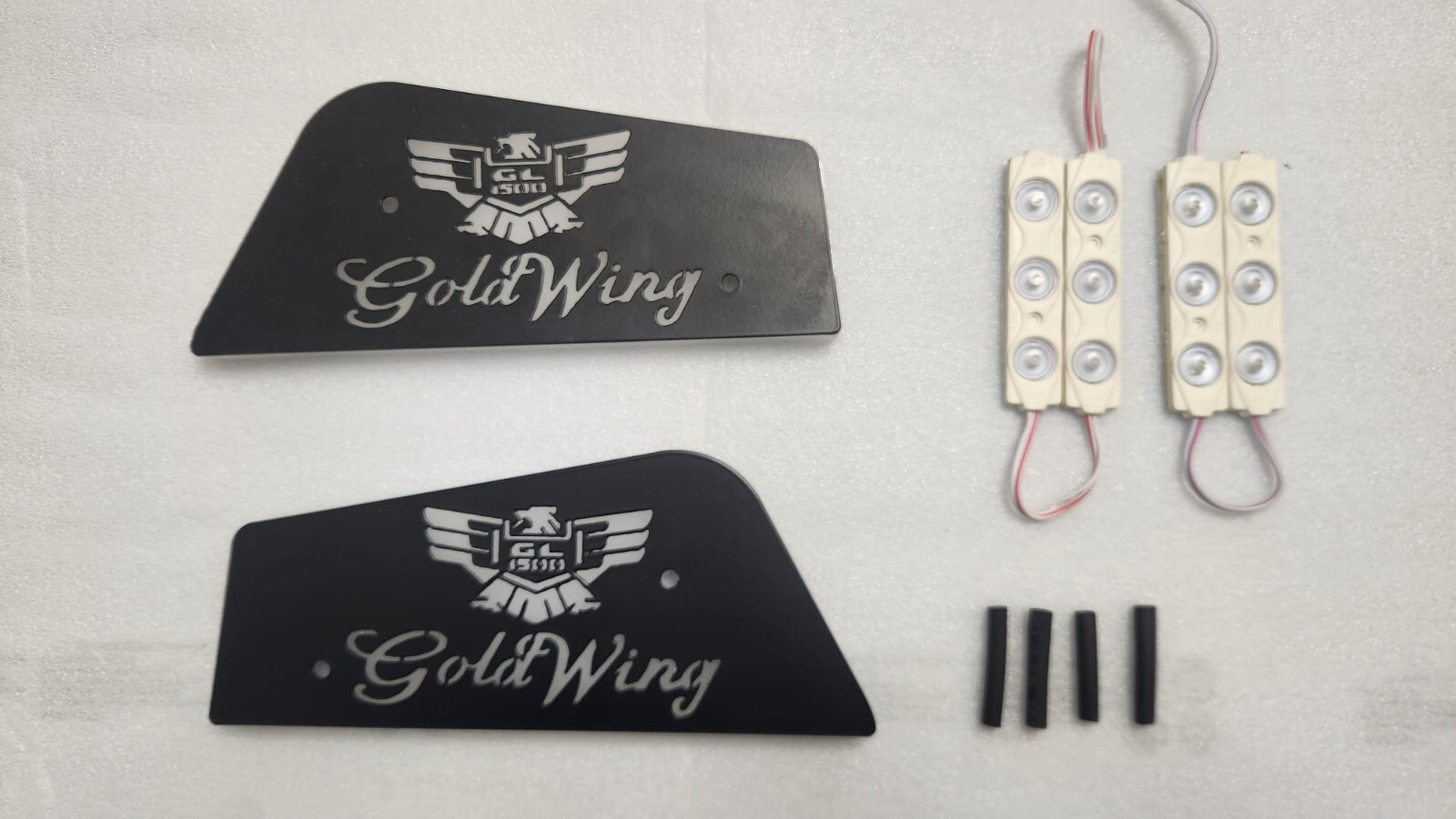 KOSTENLOSER VERSAND Black edition Gold Wing GL1500 Fußrasten weiße LED Cover