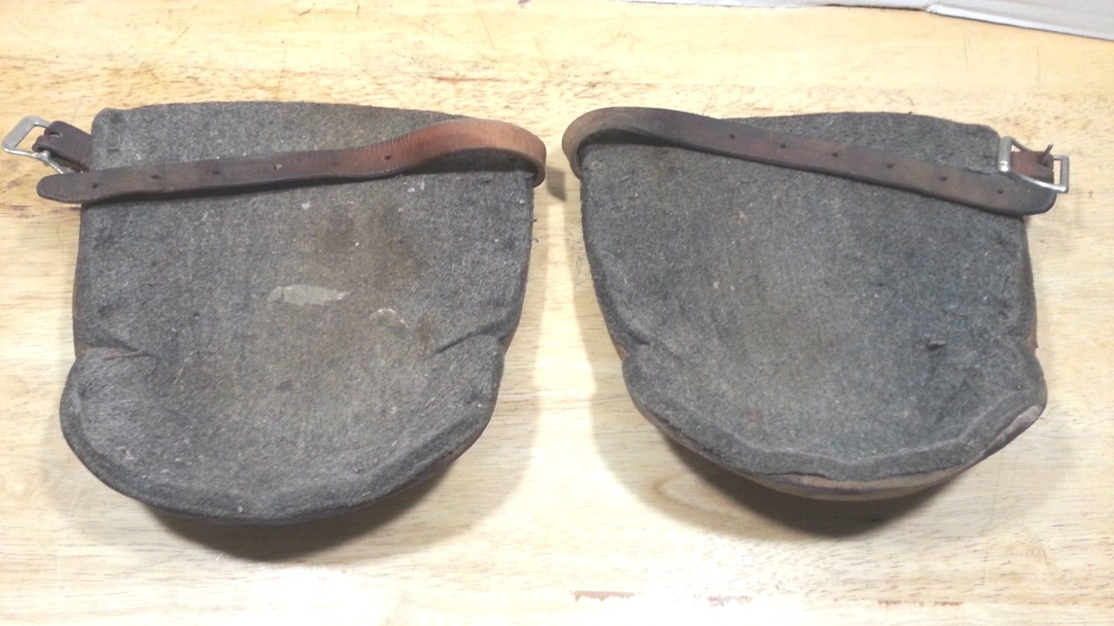 Vintage - Leather Knee Pads - Work Gear - Felt Cushioning - One Pair