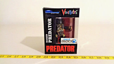 Masked Predator 5-in vinyl figure Vinimates Nerd Block Diamond Select 2016 MIB