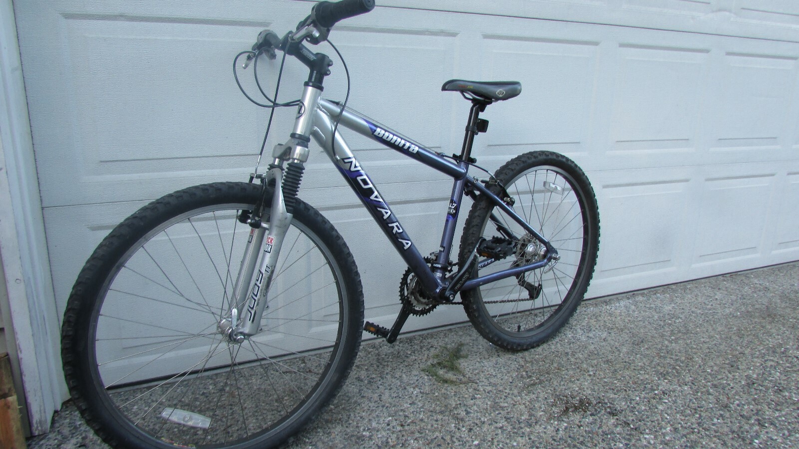 Novara Bonita Mountain Bike seven thousand Series AL7 Aluminum front suspension