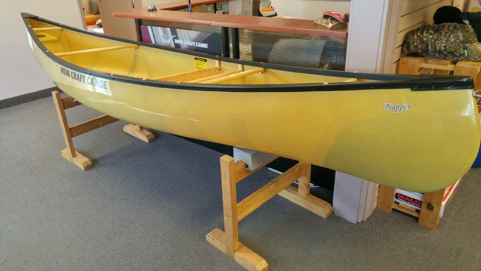 NOVA CRAFT TRAPPER SOLO PACK CANOE ULTRA LIGHT KEVLAR ARAMID 12 FT. CANADA MADE