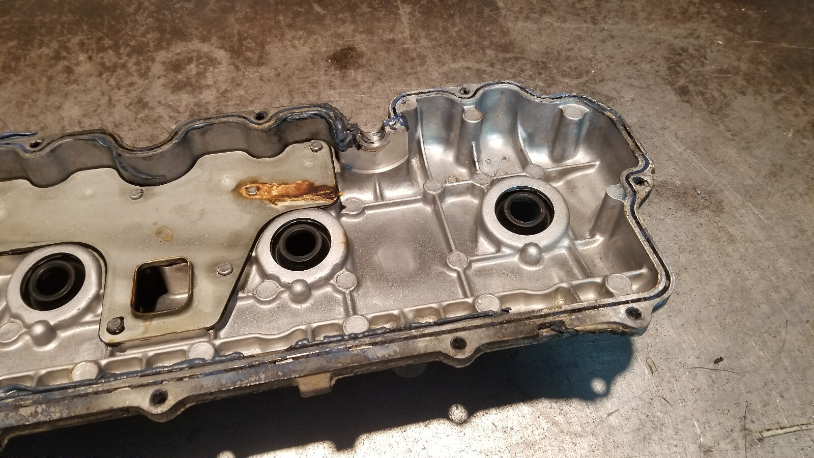 97223559 01 02 03 04 LB7 Duramax Diesel UPPER Valve Cover  - Picture 3 of 7