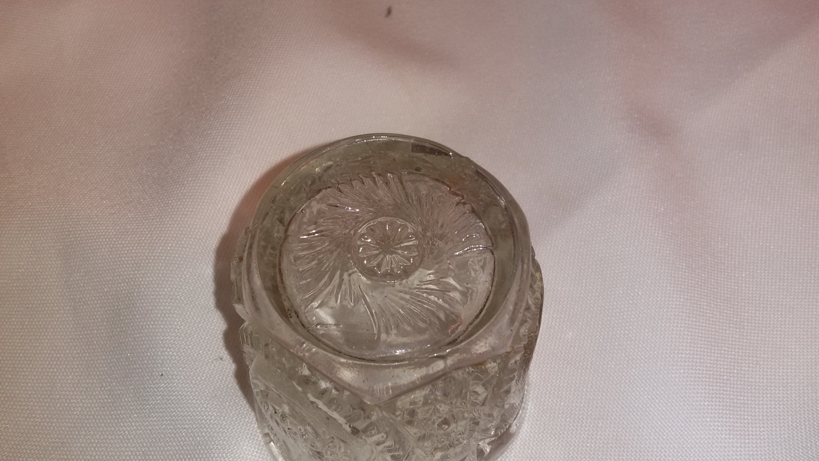 Vintage snowflake and diamond design toothpick holder # 3590