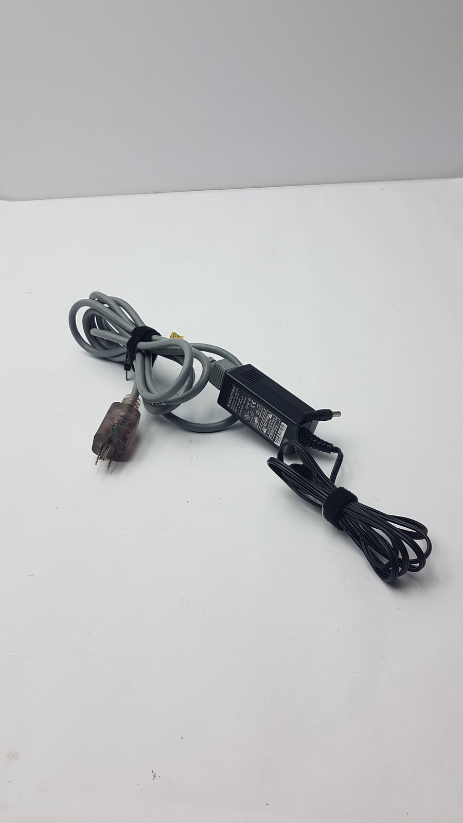 Sceptre SPU15A-1 15W Desktop Switching Power Supply With Cable