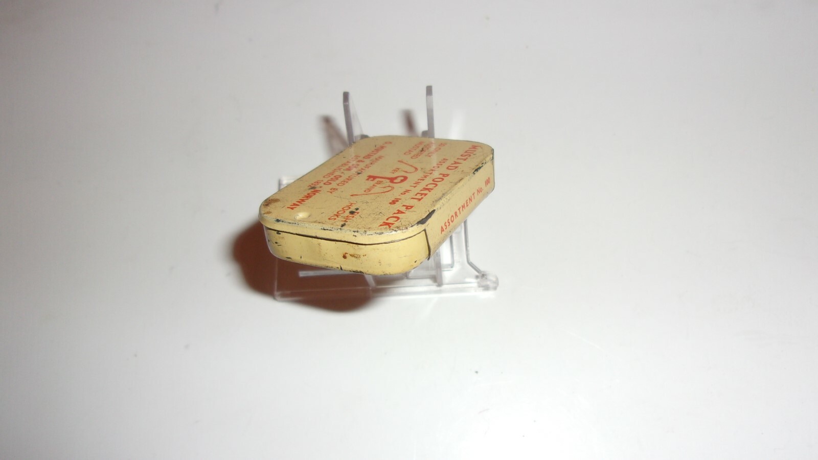 Vintage Mustad Hook Tin Pocket Pack Fishing No. 100