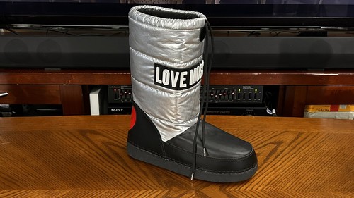 Love Moschino Peace & Love Winter Snow Boots Black Women's Size 7