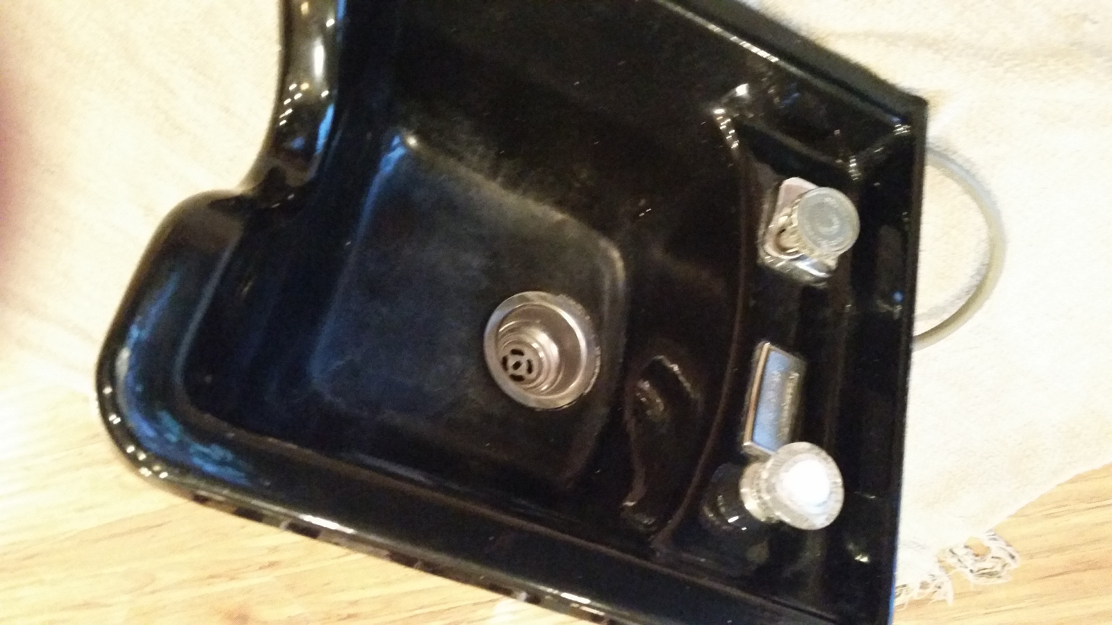 Belvedere Salon Flo Temp Shampoo Bowl Vintage Black