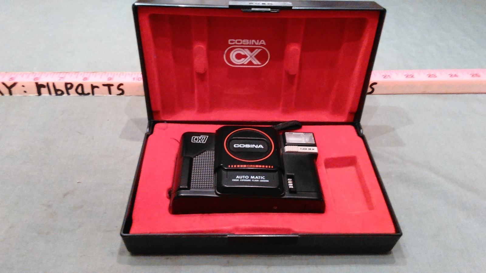 Cosina CX7 automatic focus exposure flash loading Camera 21210089 japan wth case