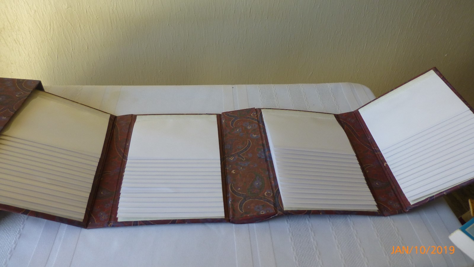 Vintage Folding Photo Album Paisley Pattern with Protective Sleeve 4 x 5 Photos