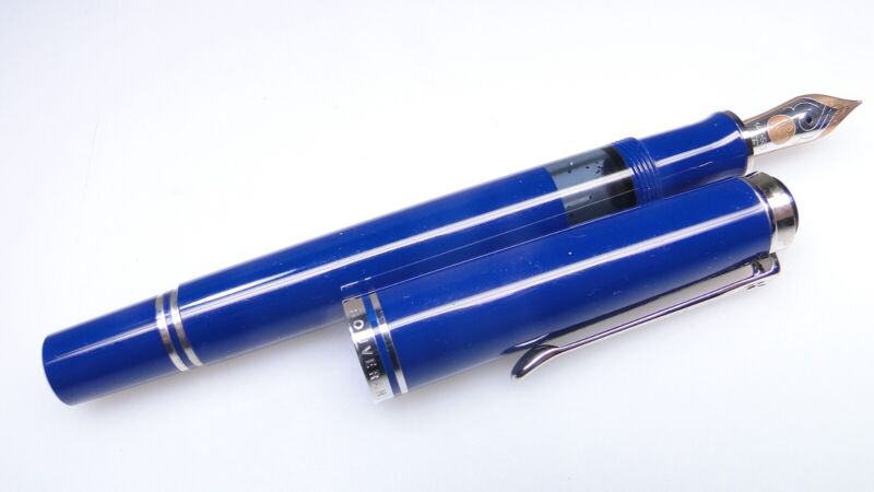 Pelikan Souveran Germany Blue Pen w 14K Gold Nib from Estate Pen