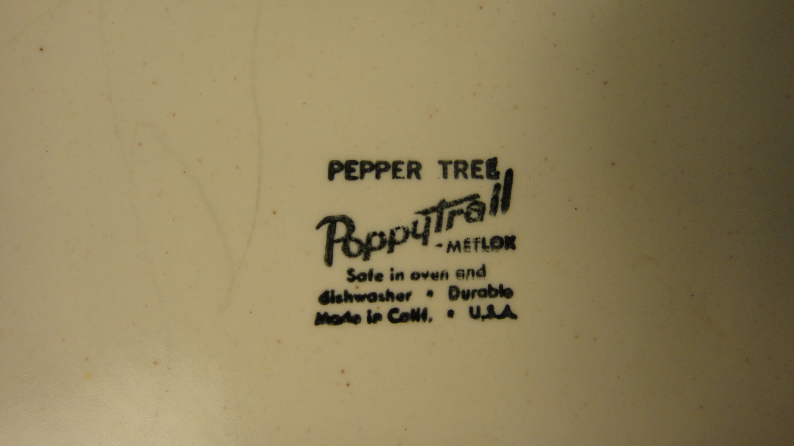 METLOX Poppytrail PEPPER TREE 10.50 inch Dinner Plate