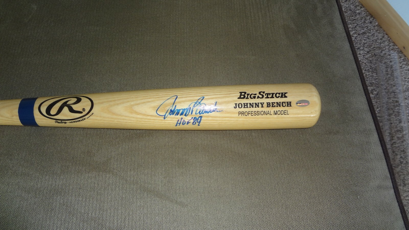 JOHNNY BENCH AUTOGRAPHED BASEBALL BAT
