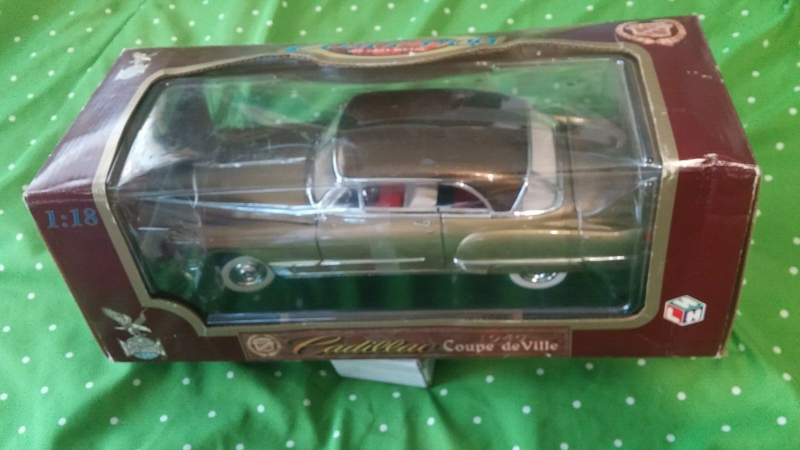 Road Legends 1949 Cadillac Coupe De Ville 1/18 scale Gold