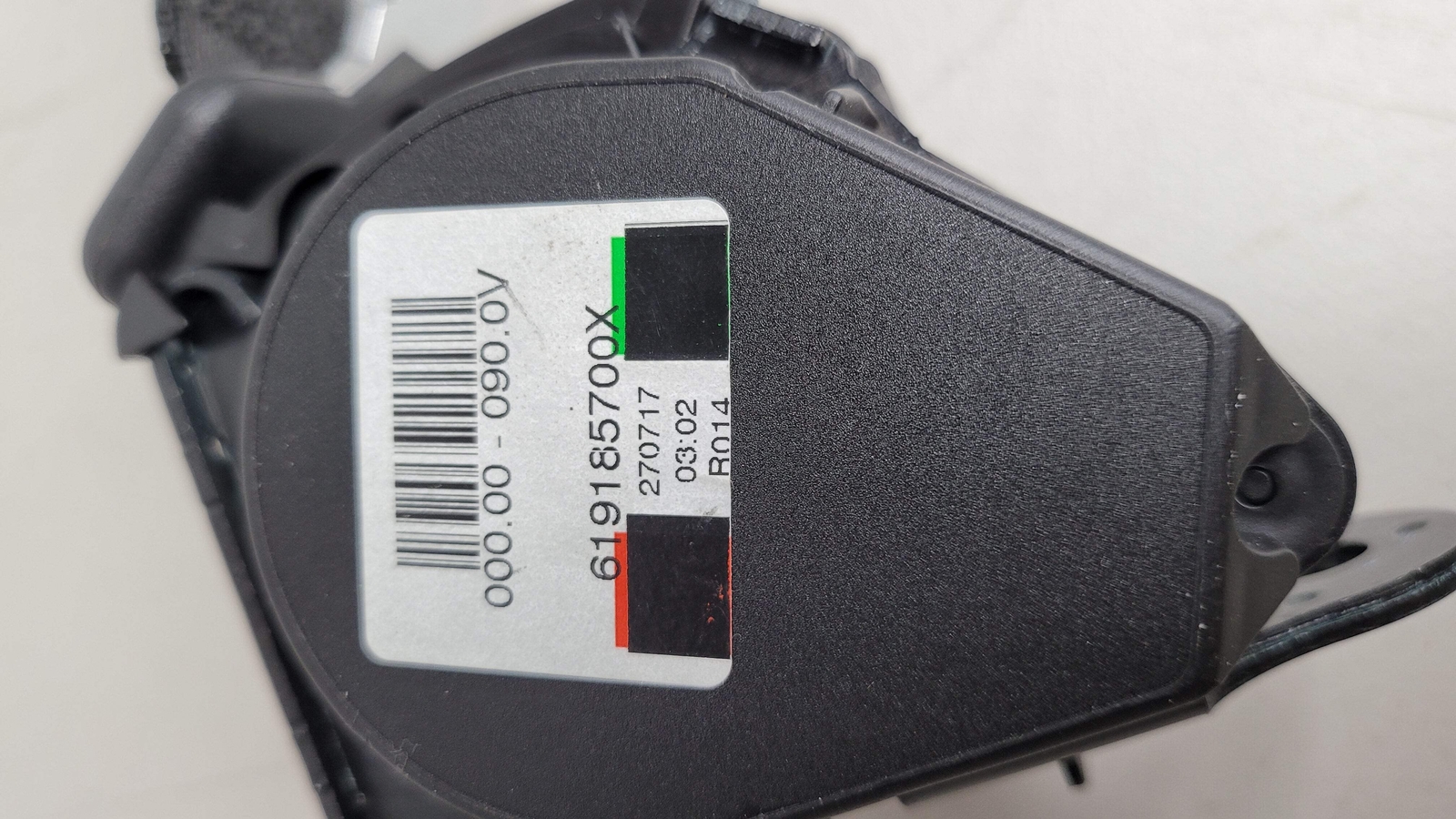 0 Seat BMW F30 F80 Rear Centre Upper Belt 619185700X image 4