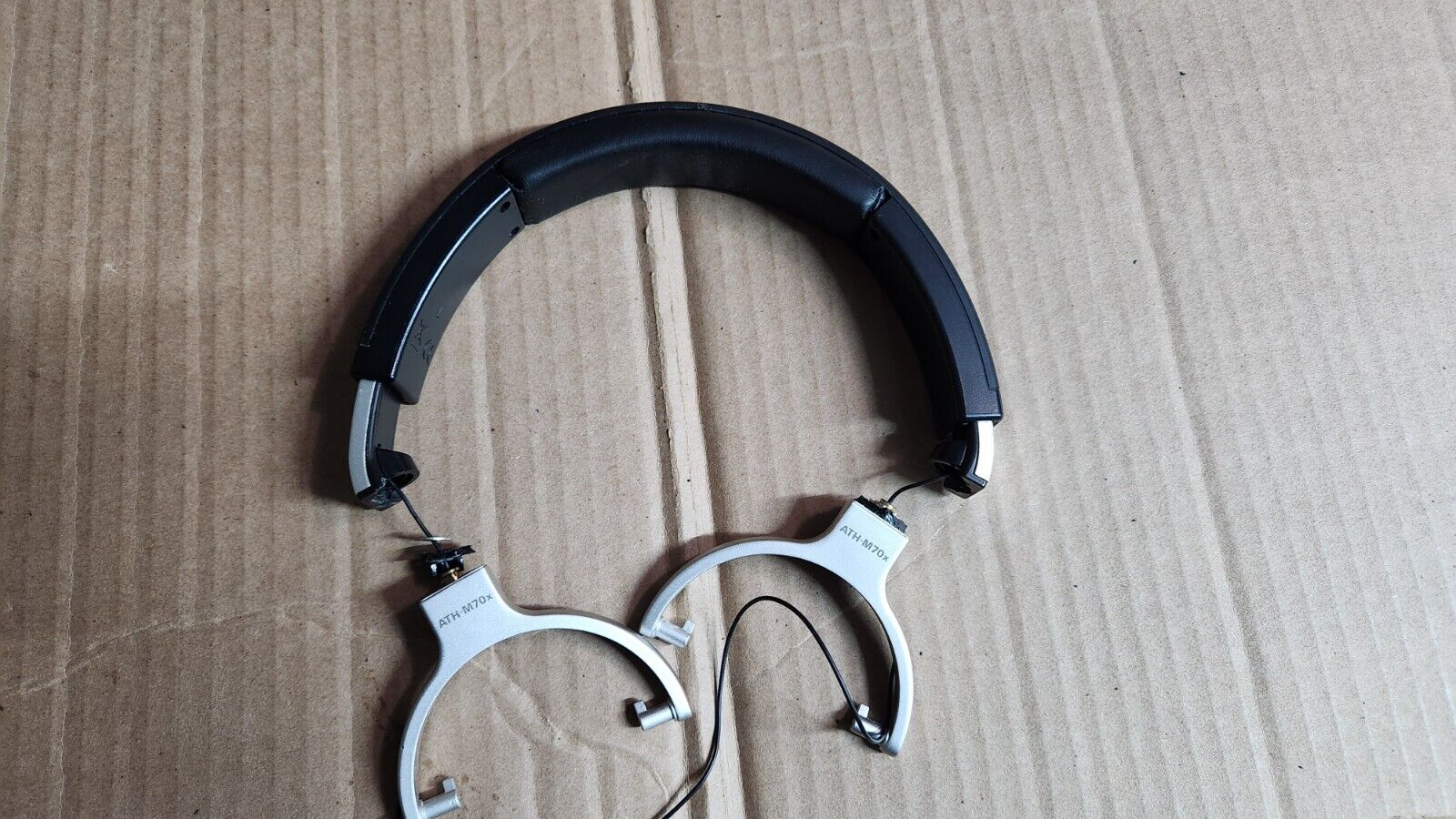 Parts* Audio-Technica ATH-M70x Broken Headband | eBay Parts* Audio-Technica ATH-M70x Broken Headband | eBay