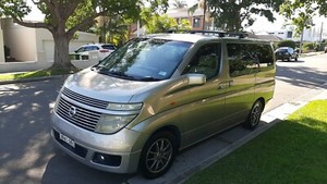 Nissan elgrand 2003