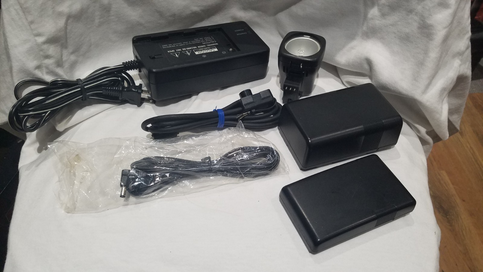 Vintage Solid State CCD VHS Movie Camcorder